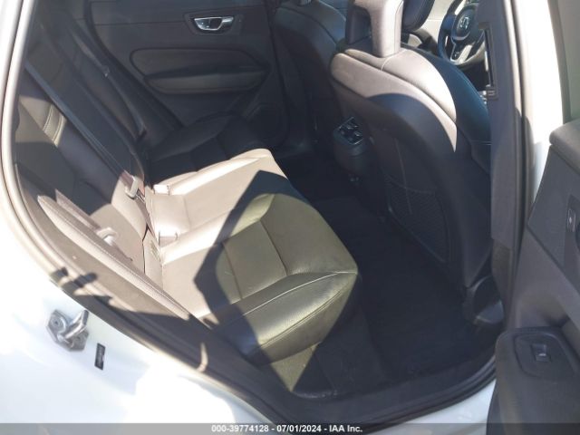 LYVA22RL9JB074559 Volvo Xc60 T6 Inscription