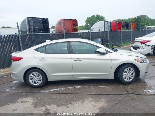 Hyundai ELANTRA SE 2017 5NPD74LF3HH149179 Image 13