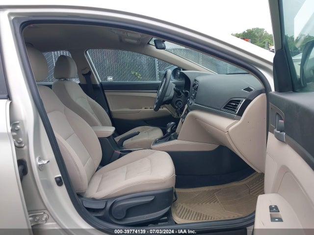 Hyundai ELANTRA SE 2017 5NPD74LF3HH149179 Image 5