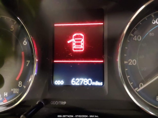 Toyota COROLLA LE 2018 5YFBURHE9JP746682 Image 15