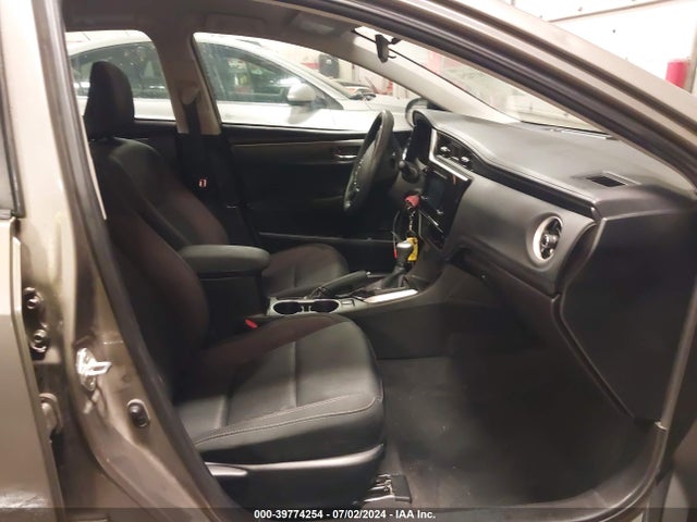 Toyota COROLLA LE 2018 5YFBURHE9JP746682 Image 5