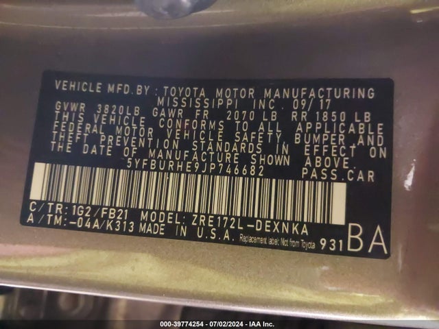 Toyota COROLLA LE 2018 5YFBURHE9JP746682 Image 9