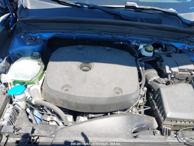 YV4162UM2L2283759 Volvo Xc40 T5 R-design