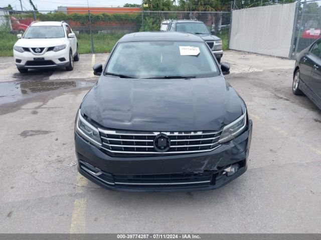 1VWGT7A35HC013003 Volkswagen Passat 1.8t Se