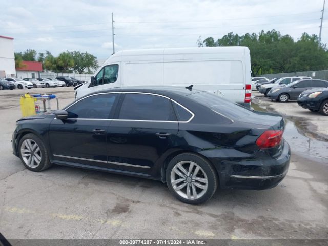 1VWGT7A35HC013003 Volkswagen Passat 1.8t Se