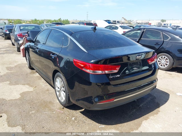 KIA OPTIMA EX 2018 5XXGU4L34JG195553 Image 3