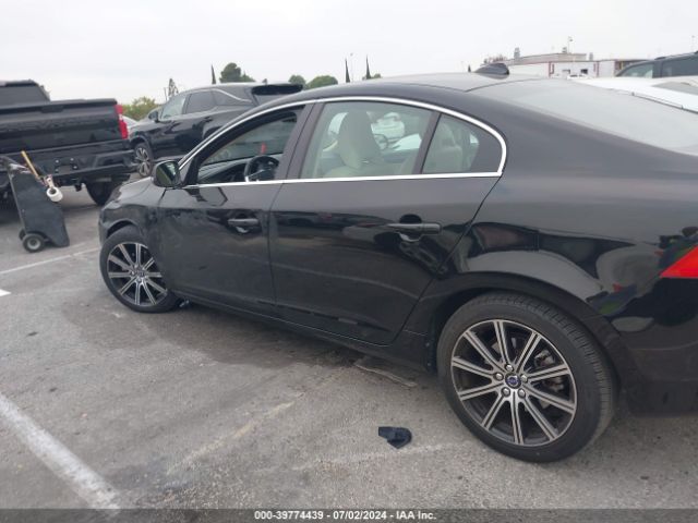 LYV402TM9JB189912 Volvo S60 Inscription T5 Platinum