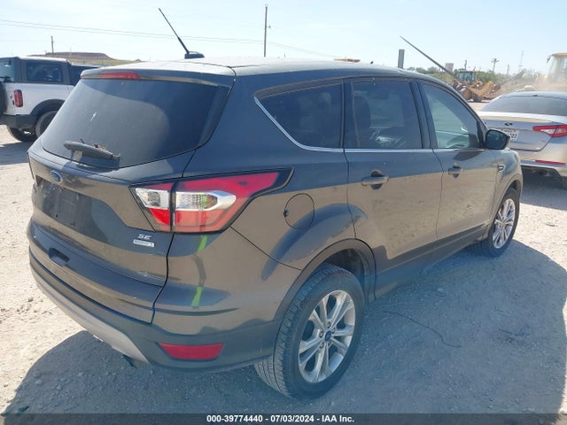 Ford ESCAPE SE 2017 1FMCU0GD6HUC24920 Image 4