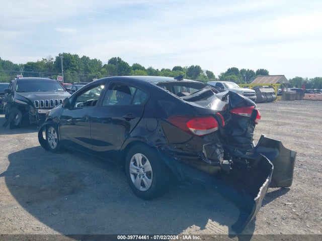 KIA FORTE LX 2018 3KPFL4A74JE256431 Image 3