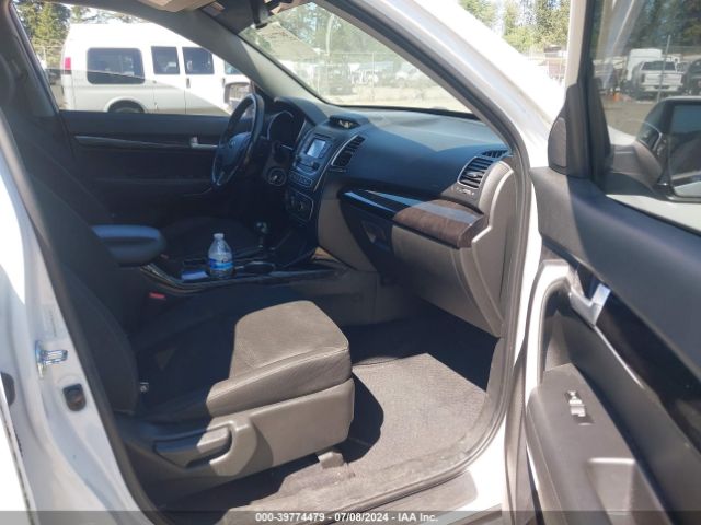 5XYKTDA63FG582687 KIA SORENTO LX