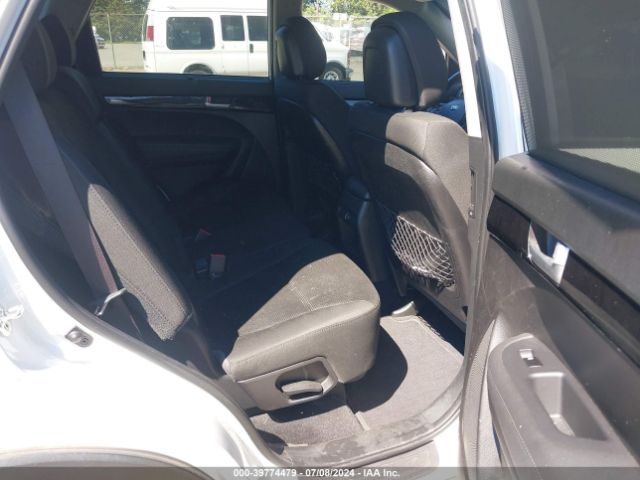 5XYKTDA63FG582687 KIA SORENTO LX