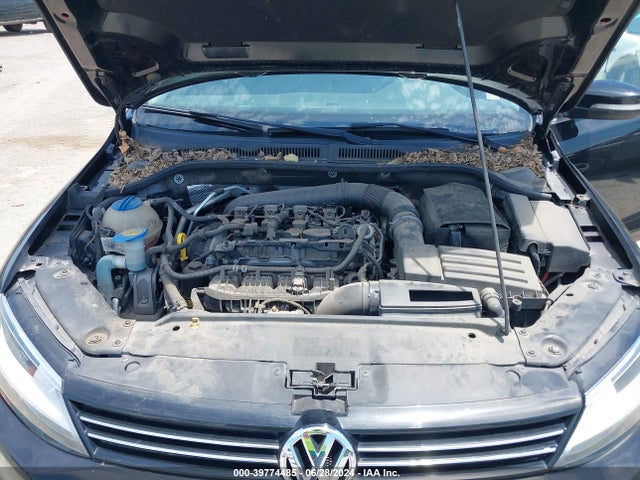 3VWL17AJ4EM256721 Volkswagen Jetta 1.8t Sel