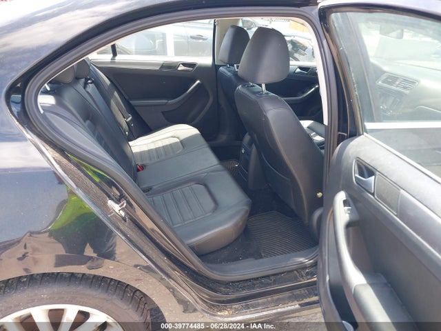 3VWL17AJ4EM256721 Volkswagen Jetta 1.8t Sel