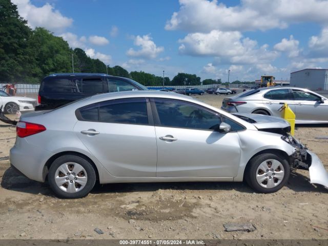 KNAFK4A61F5376181 KIA FORTE LX