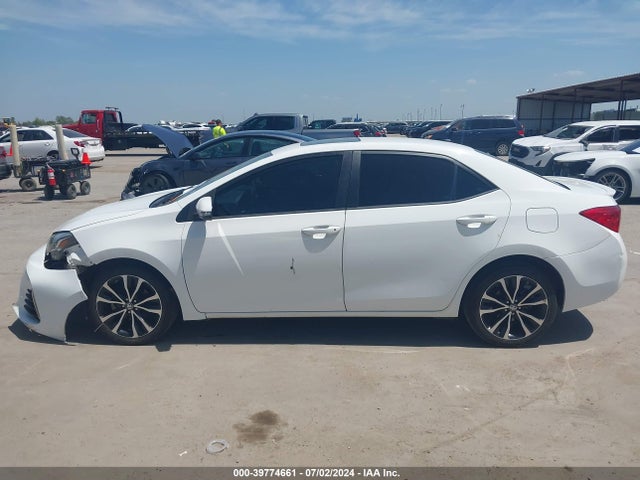 Toyota COROLLA SE 2018 5YFBURHEXJP766990 Image 15