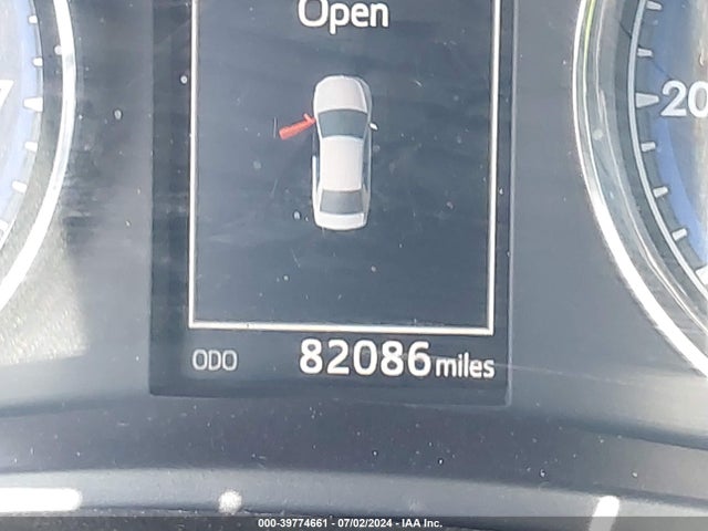 Toyota COROLLA SE 2018 5YFBURHEXJP766990 Image 16