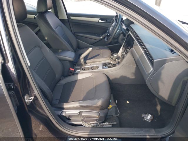 1VWSA7A38NC010267 Volkswagen Passat 2.0t Se