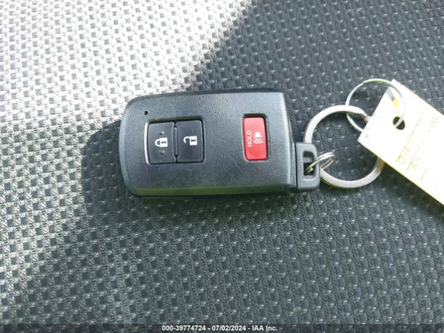 2T3RFREV0JW745259 Toyota Rav4 Adventure