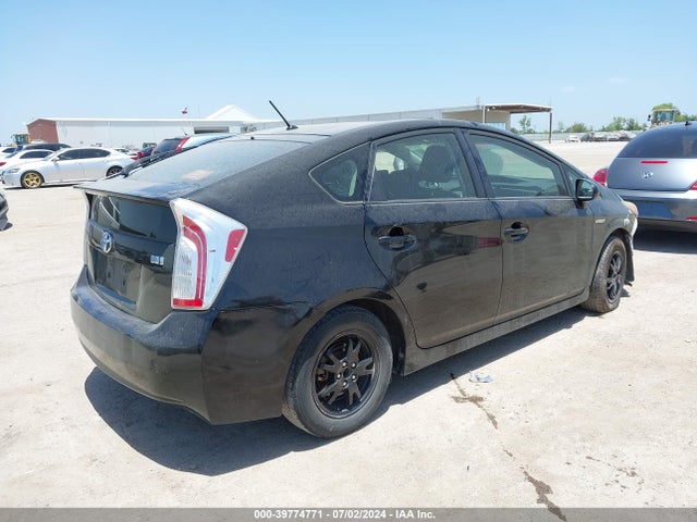 Toyota Prius Two 2015 JTDKN3DU9F0416355 Image 4