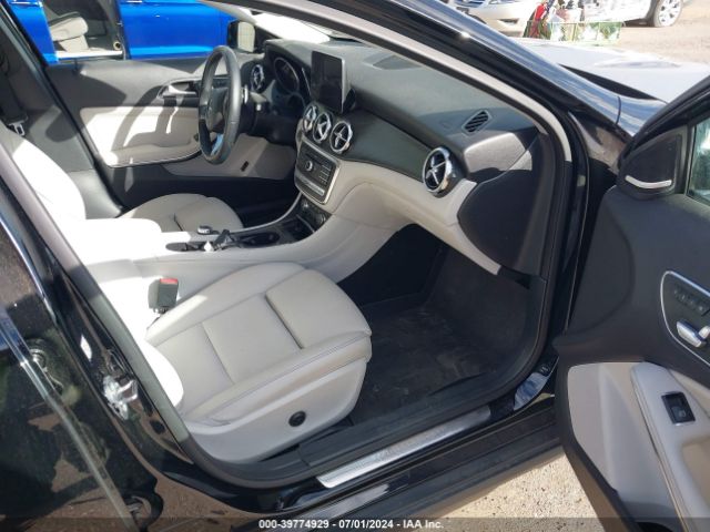 WDCTG4GB1KJ617728 Mercedes-Benz Gla 250 4matic