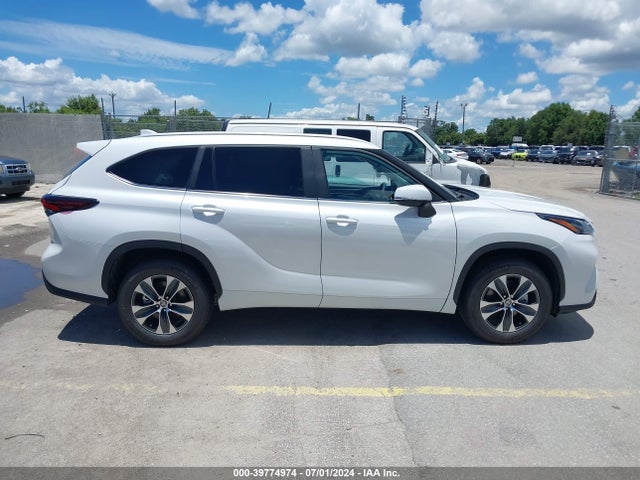 Toyota Highlander Xle 2024 5TDKDRAHXRS539855 Image 13