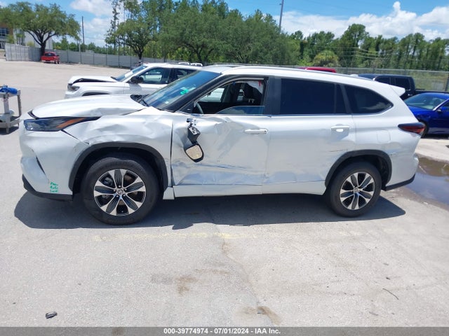 Toyota Highlander Xle 2024 5TDKDRAHXRS539855 Image 14