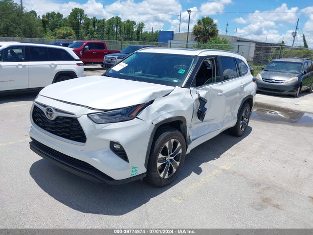 Toyota Highlander Xle 2024 5TDKDRAHXRS539855 Image 2