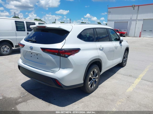 Toyota Highlander Xle 2024 5TDKDRAHXRS539855 Image 4
