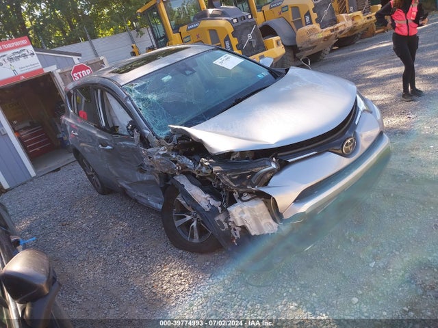 Toyota Rav4 Xle 2018 2T3RFREV1JW811933 zdjęcie główne
