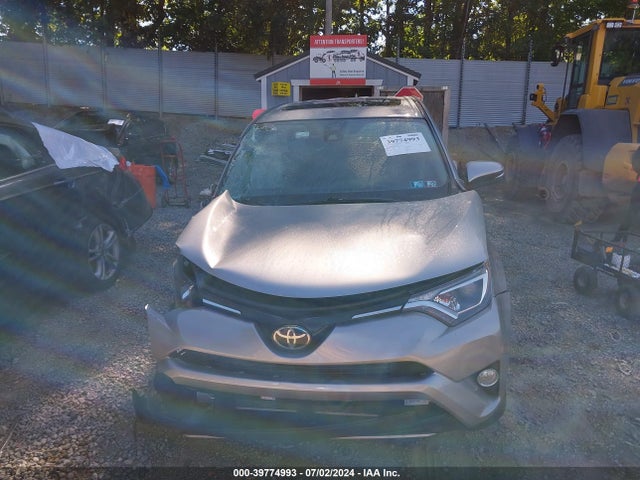 Toyota Rav4 Xle 2018 2T3RFREV1JW811933 Image 12