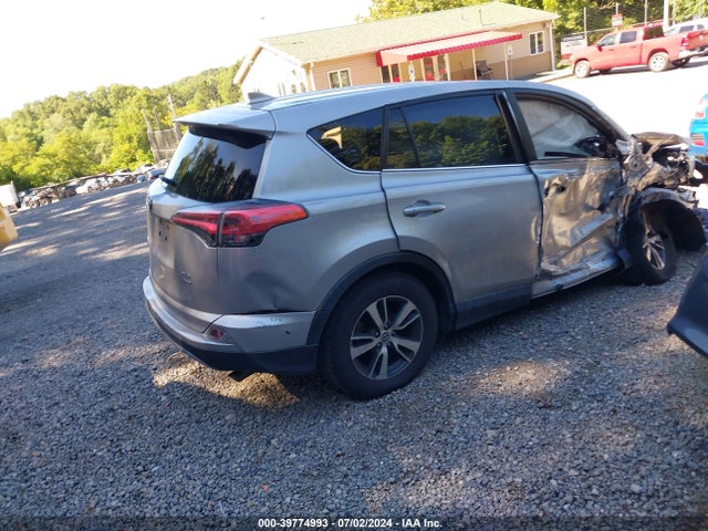 Toyota Rav4 Xle 2018 2T3RFREV1JW811933 Image 4