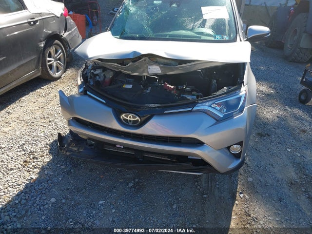 Toyota Rav4 Xle 2018 2T3RFREV1JW811933 Image 6
