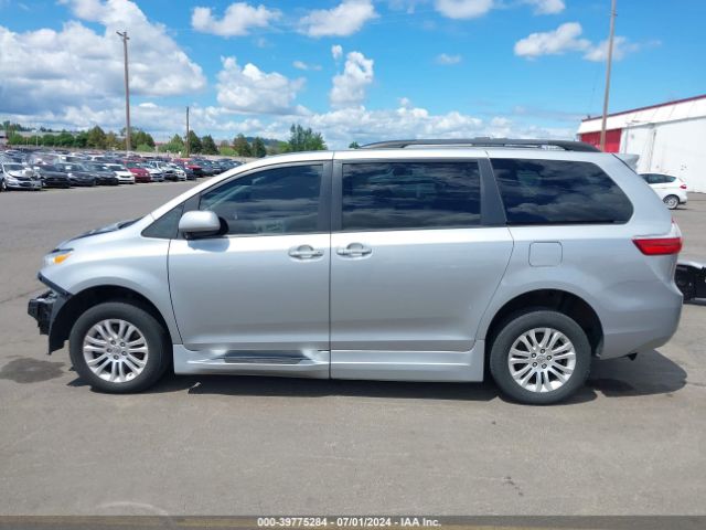 5TDYK3DC2GS762580 Toyota Sienna Xle Premium 8 Passenger