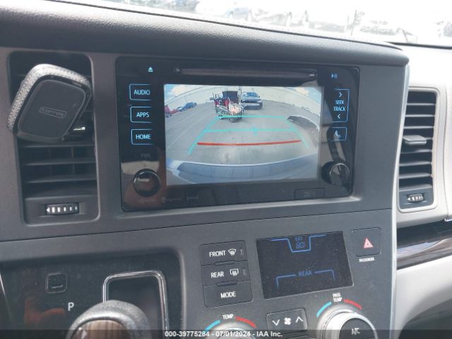 5TDYK3DC2GS762580 Toyota Sienna Xle Premium 8 Passenger