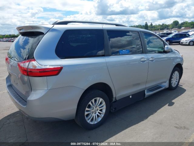 5TDYK3DC2GS762580 Toyota Sienna Xle Premium 8 Passenger
