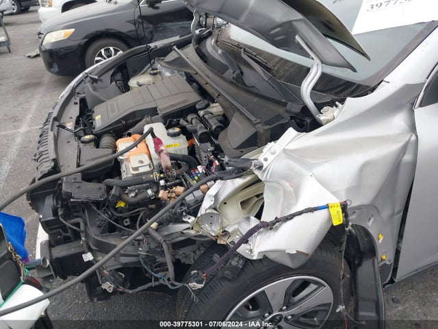 KNDCB3LCXL5360740 KIA NIRO LX