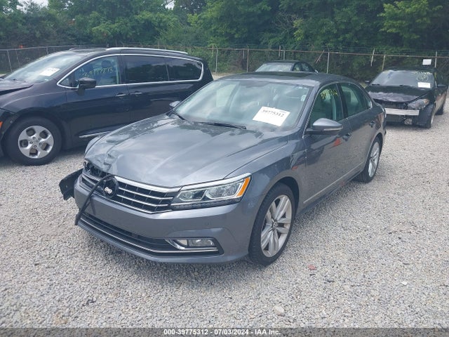 1VWGT7A33HC053578 Volkswagen Passat 1.8t Se