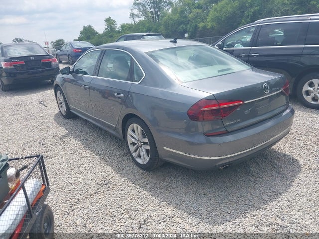 1VWGT7A33HC053578 Volkswagen Passat 1.8t Se