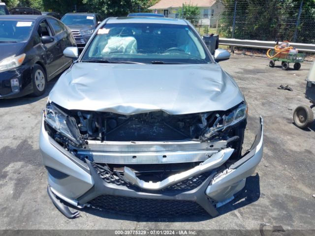 4T1B11HK1JU521218 Toyota CAMRY SE