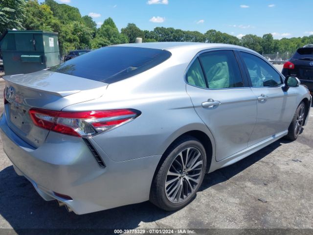 4T1B11HK1JU521218 Toyota CAMRY SE