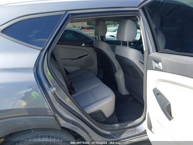 KM8J33A4XMU287405 Hyundai Tucson Value