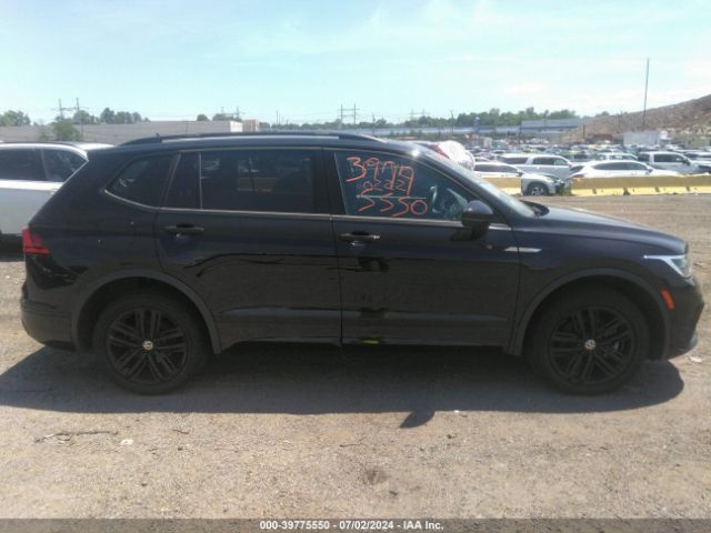 3VV8B7AX7NM047159 Volkswagen Tiguan 2.0t Se R-line Black