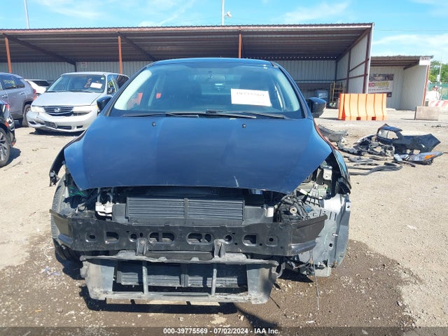 Ford Focus Titanium 2016 1FADP3J29GL232156 Image 13