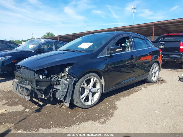 Ford Focus Titanium 2016 1FADP3J29GL232156 Image 2
