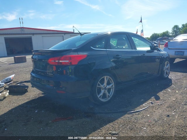 Ford Focus Titanium 2016 1FADP3J29GL232156 Image 4