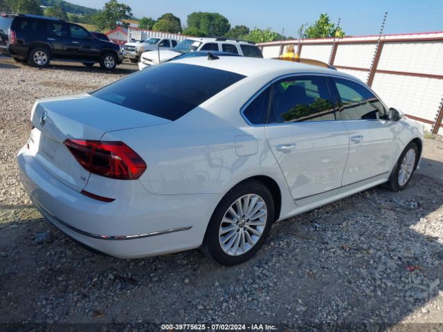 1VWBT7A36HC064732 Volkswagen Passat 1.8t Se