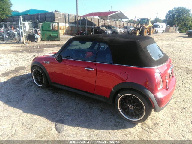2006 MINI COOPER S WMWRH335X6TK57759 Photo 2