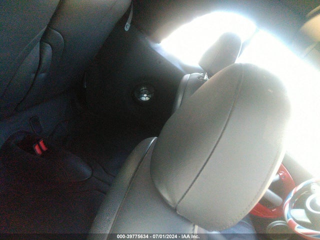 2006 MINI COOPER S WMWRH335X6TK57759 Photo 7