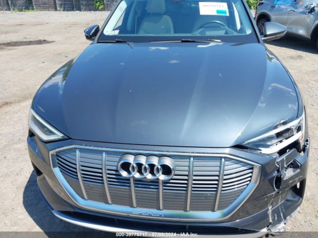 WA1VABGE7KB011059 Audi E-tron Premium Plus