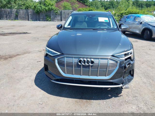 WA1VABGE7KB011059 Audi E-tron Premium Plus